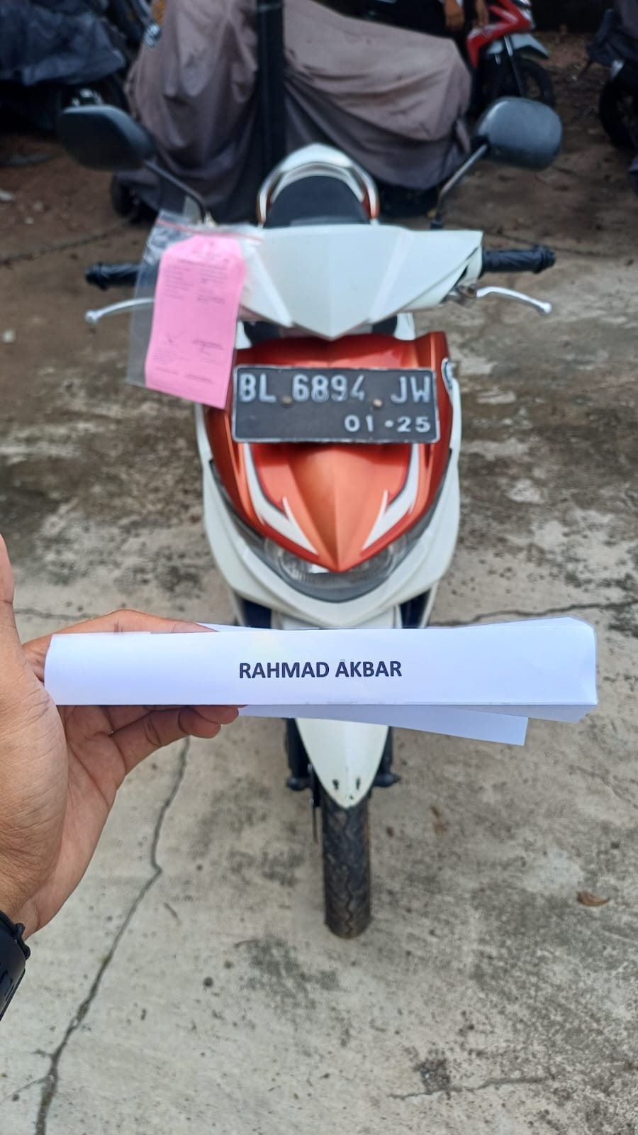 1 (satu) unit sepeda Motor dengan No. Pol : BL 6894 JW