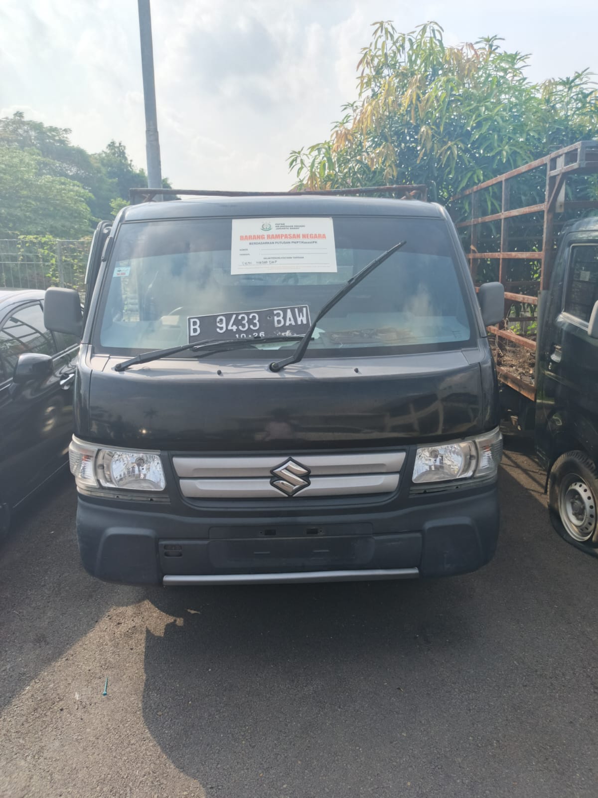 Mobil Pickup Merk Suzuki Futura Warna Hitam No.Pol.B-9433-BAW